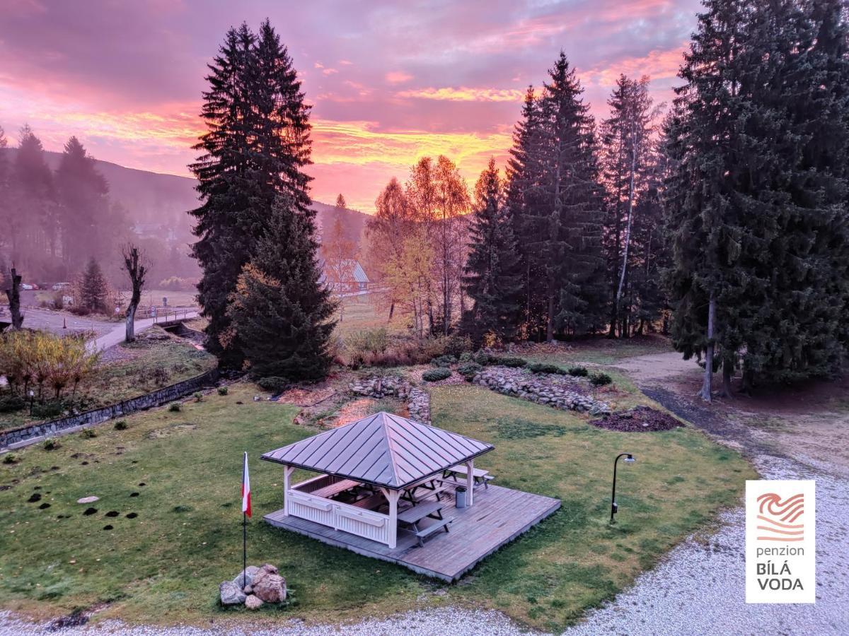 Penzion Bílá voda Harrachov Esterno foto