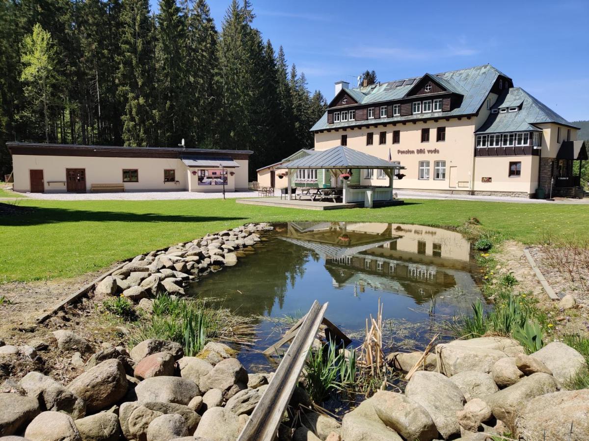 Penzion Bílá voda Harrachov Esterno foto