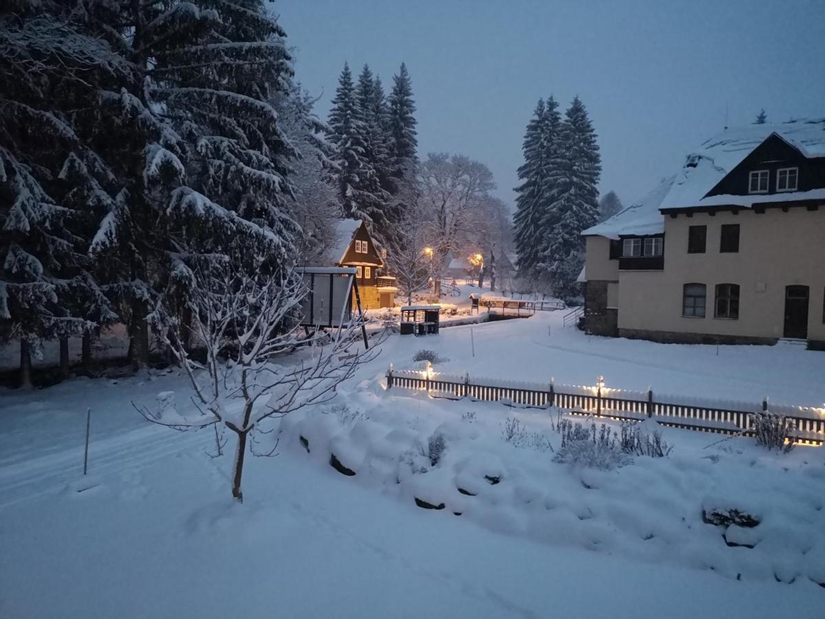 Penzion Bílá voda Harrachov Esterno foto